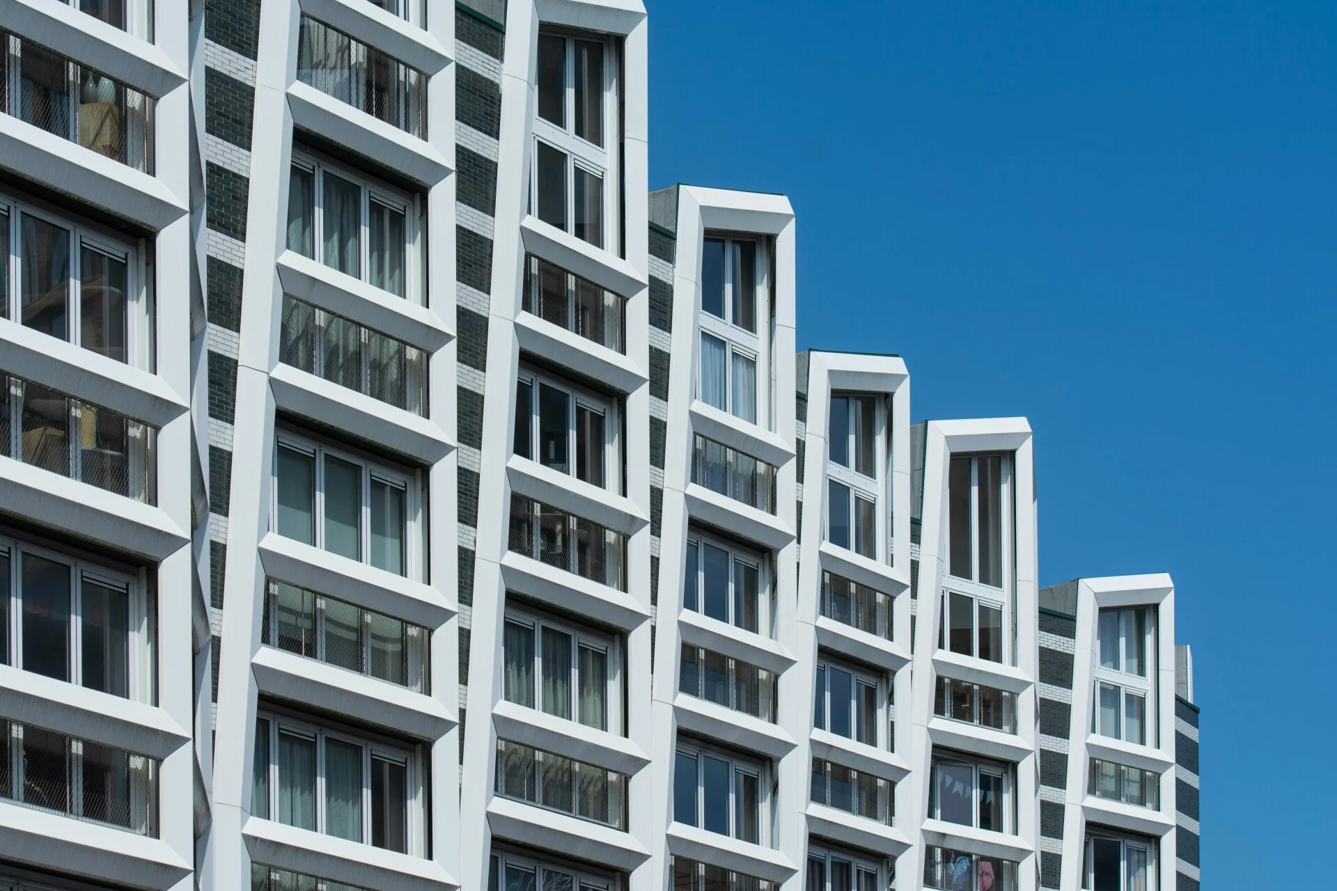 Moderne nieuwbouw appartementen — kennis van bouwprocessen en gemeentelijke procedures